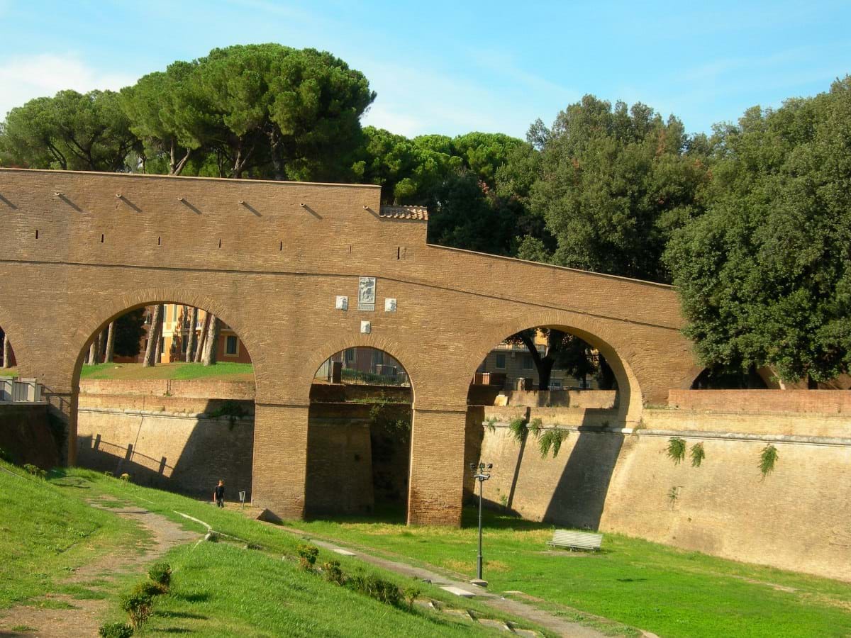 The Popes Walkway, Italy