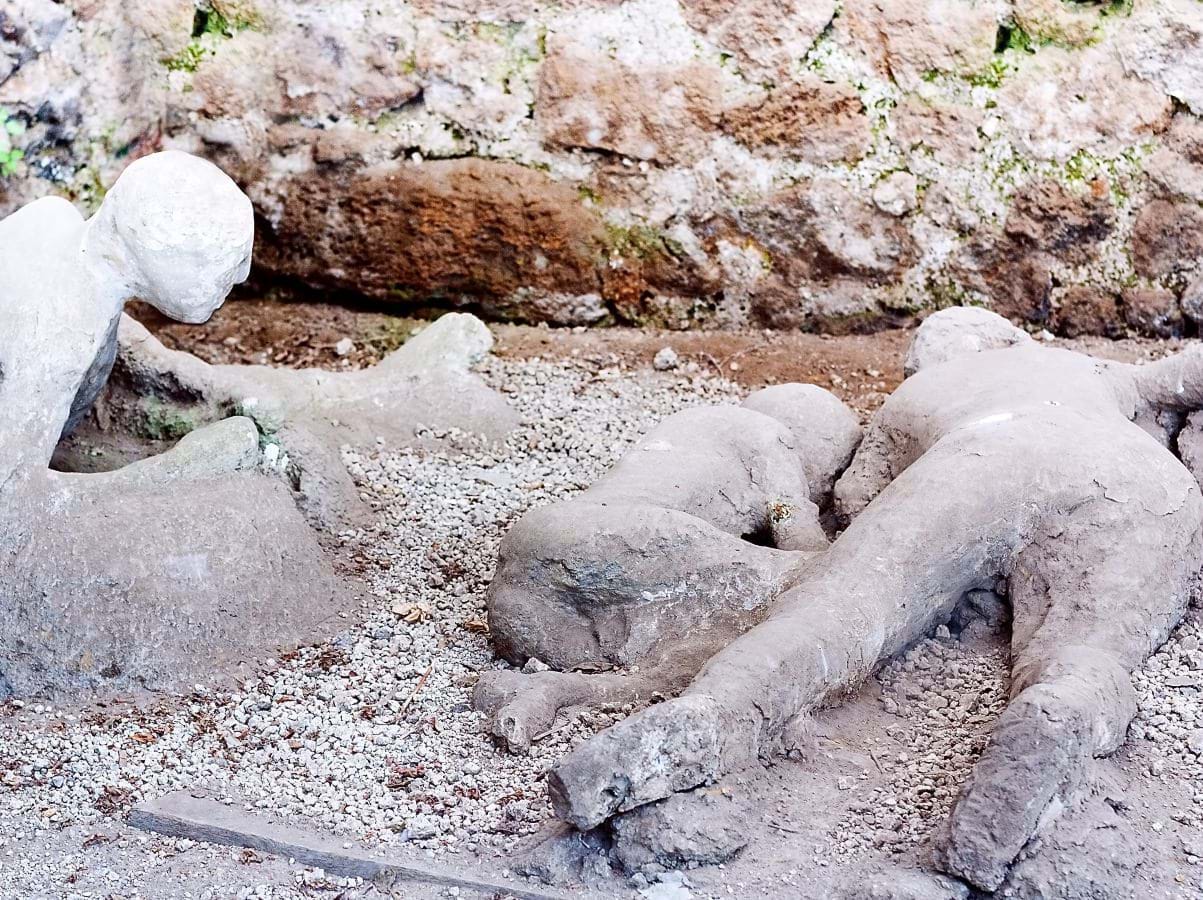 Pompeii victims
